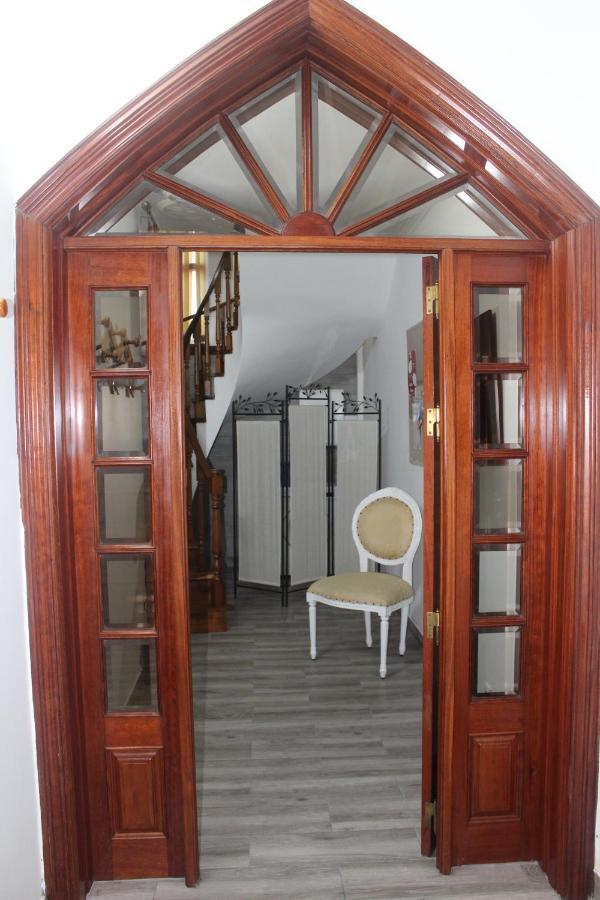 Vitorino De Nemesio Guesthouse Понта Делгада Екстериор снимка
