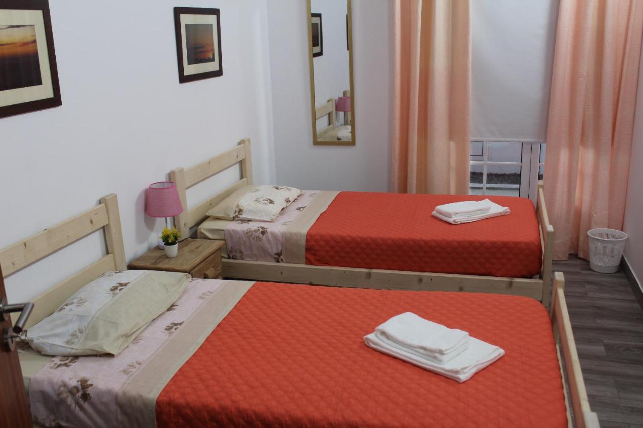 Vitorino De Nemesio Guesthouse Понта Делгада Екстериор снимка